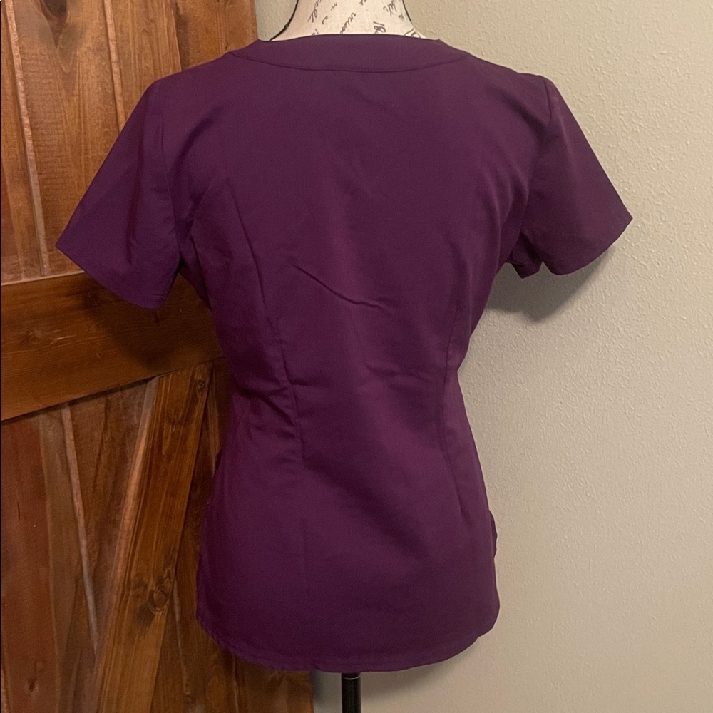 healing hands Purple Label V-neck Scrub Set in Deep Plum - Picture 5 of 11